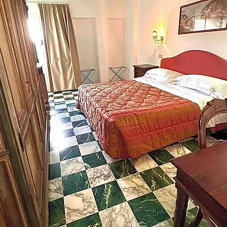 Hotel Raffaello Urbino