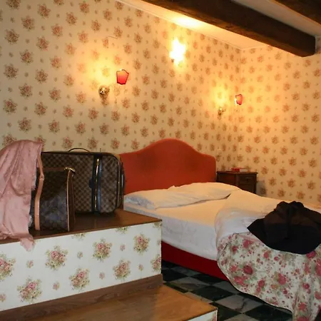 Raffaello 乌尔比诺