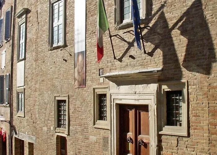 Отель Raffaello Урбино